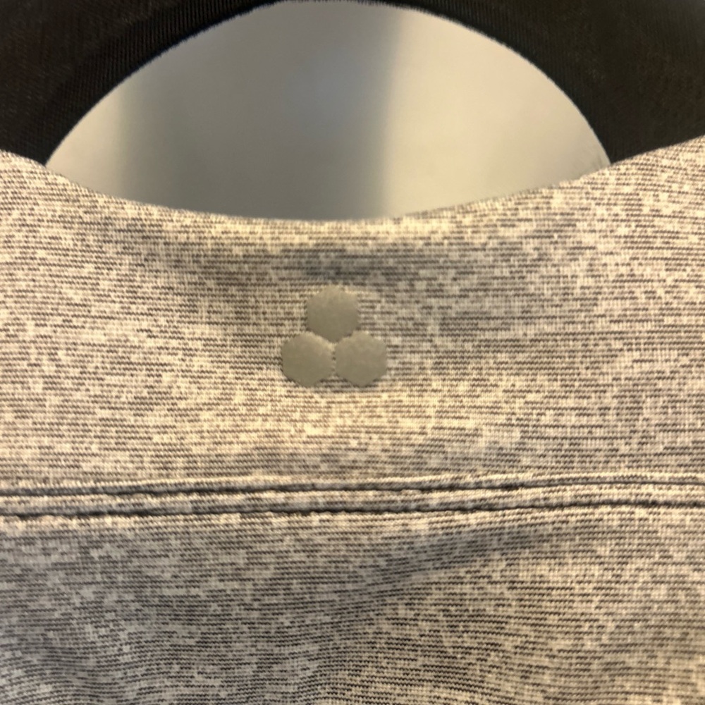 NWOT Tek Gear Med Support Gray Black Front Zip Racer back Sports Bra Small - Picture 5 of 7
